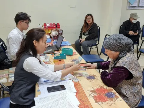 Người nhận trợ cấp hưu trí xã hội được hưởng thêm quyền lợi mới