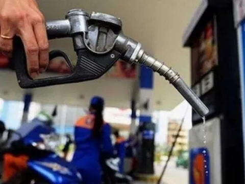 Giá xăng dầu hôm nay 15/7: Dầu thô tiếp tục tăng giá
