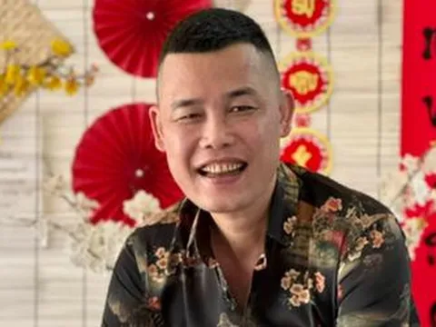 Cuộc sống hiện tại của nghệ sĩ Hiệp Gà sau 3 đời vợ: Sống độc thân vui vẻ, lên chức ông ngoại ở tuổi 47