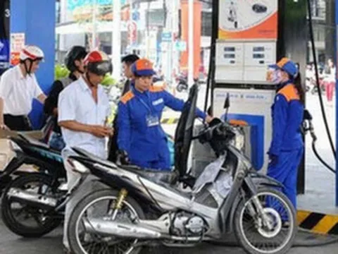 Giá xăng dầu hôm nay 27/7: Lao dốc phiên cuối tuần