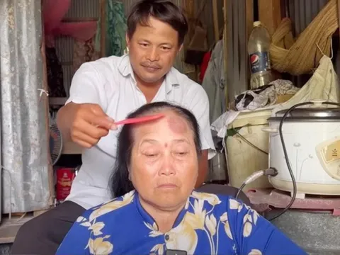 Cuộc sống hạnh phúc của người phụ nữ 64 tuổi cưới chồng kém 26 tuổi ở An Giang