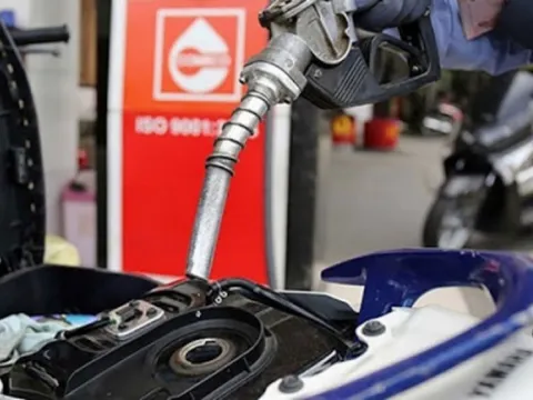 Giá xăng dầu hôm nay 1/8: Thế giới tăng, giá xăng dầu trong nước chiều nay được điều chỉnh ra sao?