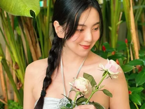 Mai Ngọc khoe body quyến rũ, nóng lòng được gặp anh