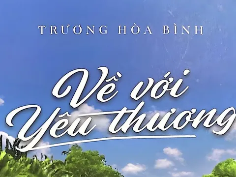 Nguyên Phó Thủ tướng Thường trực Chính phủ Trương Hòa Bình ra mắt tập thơ "Về với yêu thương"