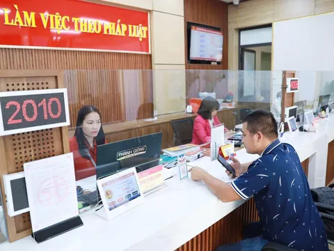 Thí điểm trung tâm phục vụ hành chính công Hà Nội