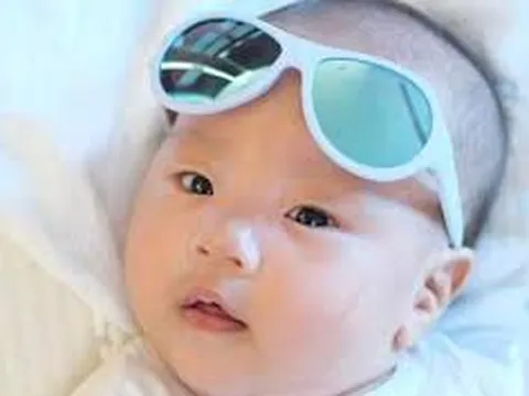 Con trai Phương Oanh bị vết rách dài ở mặt, Shark Bình lộ diện sau sự cố phải ngồi xe lăn