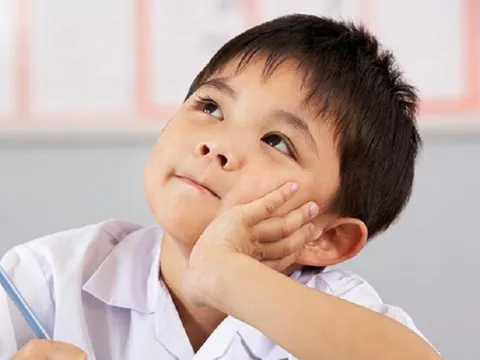 Bài văn tả về mẹ khiến cô giáo bối rối, dân tình đọc ai cũng xúc