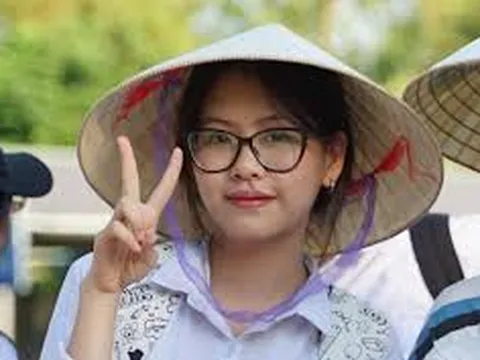 Cô gái 18 tuổi sở hữu tên vừa độc lạ vừa ngắn nhất nhì Việt Nam