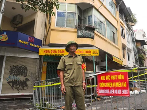 Hà Nội: Phong toả toà nhà 3 tầng ở phố cổ bị nghiêng sau bão số 3
