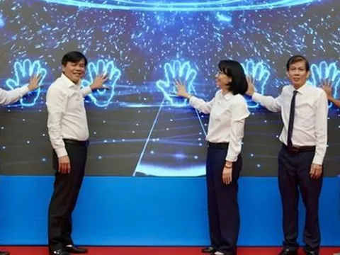 Cuộc thi ảnh “Đất nước ngàn hoa”: Lưu giữ hành trình 50 năm phát triển của đất nước