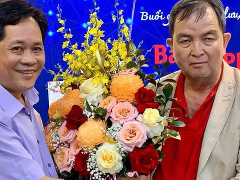 Ra mắt tác phẩm “Bác sĩ phẫu thuật”: Điều thú vị từ một nhà văn- bác sĩ