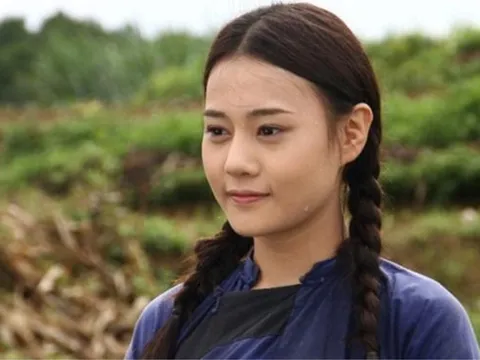 Nhan sắc Phương Oanh thuở mới vào nghề chuẩn tình đầu quốc dân ai nhìn cũng mê