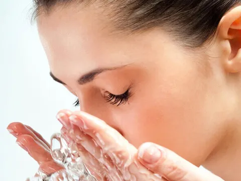 4 sai lầm khiến da càng thêm tệ dù rửa mặt kỹ càng