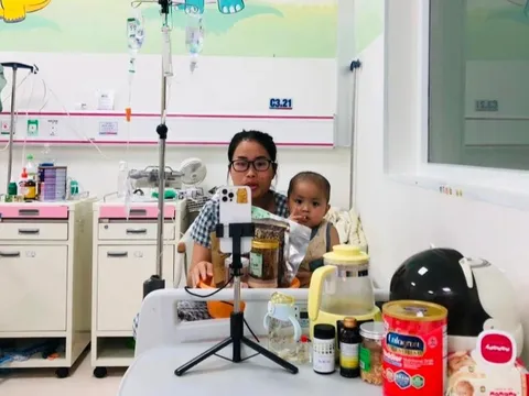 'Đặc cách đặc biệt' giúp đỡ người mẹ nuôi con ung thư của Phạm Thoại