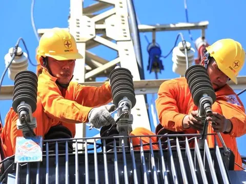 Giá điện tăng thêm 4,8% từ ngày 11/10