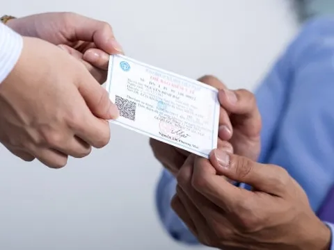Hướng dẫn phụ huynh tra cứu thời hạn thẻ BHYT và đăng ký tài khoản VssID-BHXH số cho con