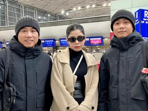 Hằng Du Mục và Quang Linh Vlogs đụng độ Tôn Bằng ở Tân Cương?