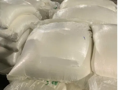 Long An: Xử phạt hơn 110 triệu đồng hộ kinh doanh đường cát không rõ nguồn gốc