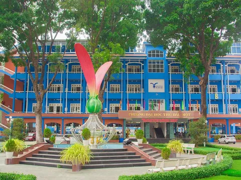 Một trường Đại học trả lại 37 tỷ đồng cho sinh viên do thu sai học phí