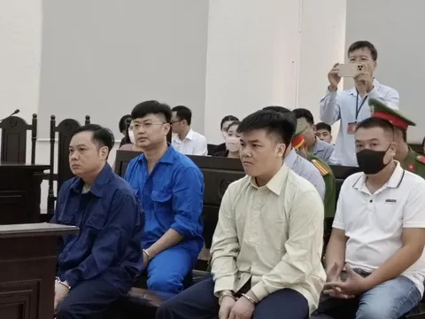 Hình ảnh phiên toàn xét xử vụ cháy quán karaoke làm 32 người chết ở Bình Dương