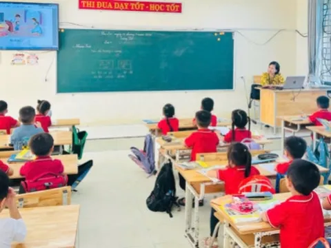 Bộ GD&ĐT bỏ đề xuất miễn học phí cho con giáo viên