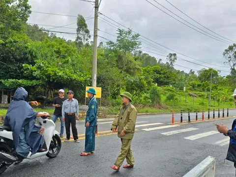 Ứng phó bão Trami, Đà Nẵng lập chốt chặn, cấm lên bán đảo Sơn Trà từ 5 giờ chiều nay