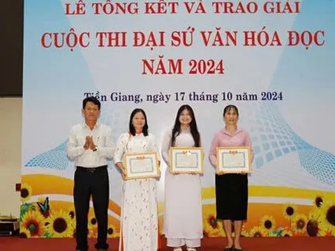 Tiền Giang: Trao giải thưởng "Đại sứ văn hóa đọc" năm 2024