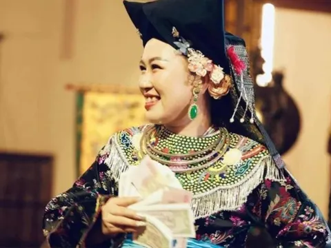 'Cô đồng bát nước' bị triệu tập, động thái mới lạ gây chú ý