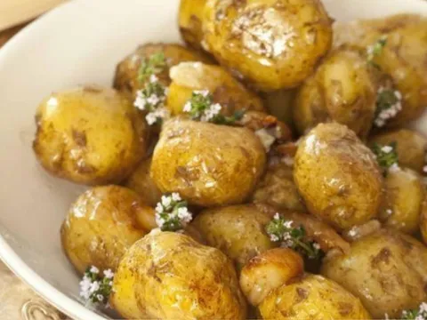 Cận cảnh loại khoai tây có giá vài chục triệu đồng/kg