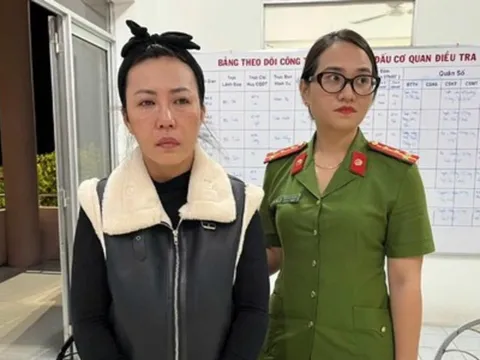 Bắt khẩn cấp Lê Kim Nữ