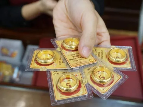 Giá vàng hôm nay (16/11): Vàng nhẫn và vàng miếng biến động ra sao?