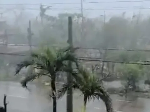Siêu bão Man-yi tấn công Philippines "có khả năng gây thảm họa"