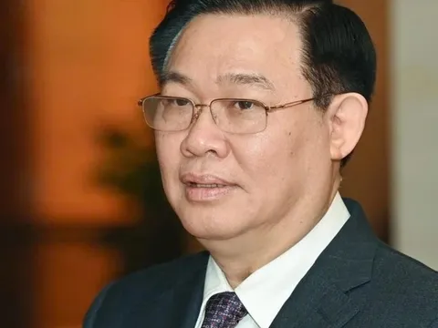 Bộ Chính trị kỷ luật cảnh cáo ông Vương Đình Huệ