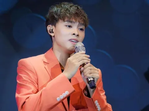 Hồ Văn Cường bị 'tấn công'