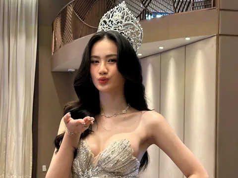 Hoa hậu Ý Nhi cắt mí mắt, làm ngực để dự thi quốc tế