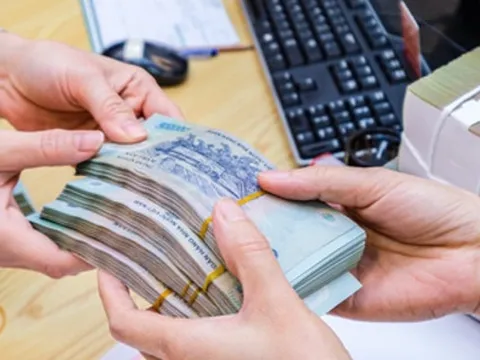 Quốc hội quyết nghị chưa tăng tiền lương khu vực công trong năm 2025