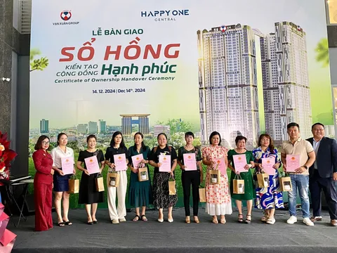 Cư dân Happy One Central nhận sổ sớm vượt kỳ vọng