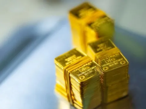 Giá vàng hôm nay (30/12): Bất động