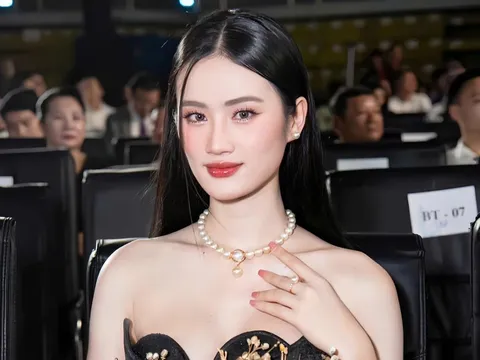 Hoa hậu Ý Nhi ghi điểm trước thềm thi quốc tế