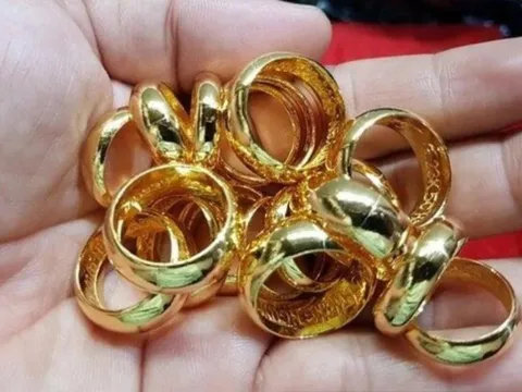 Giá vàng hôm nay (31/12): Vàng nhẫn lao dốc