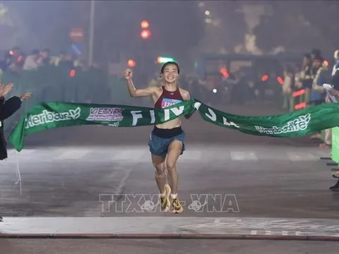Nguyễn Thị Oanh tiếp tục phá kỷ lục tại Giải bán marathon quốc tế Việt Nam 2025