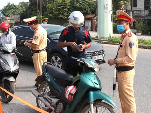 Nhờ 'camera chạy bằng cơm', Hà Nội thu 2,7 tỷ đồng tiền xử phạt vi phạm giao thông
