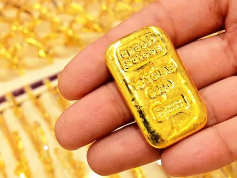 Giá vàng hôm nay (6/1): Gây bất ngờ