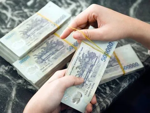 Việc giám định tiền giả, tiền nghi giả được thực hiện miễn phí