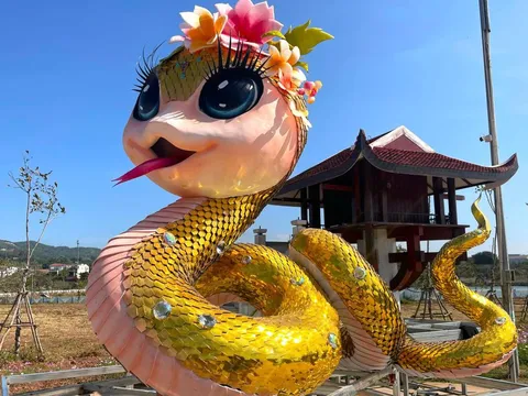 Trên đường đua linh vật, đâu là 'Hoa hậu rắn' năm nay?