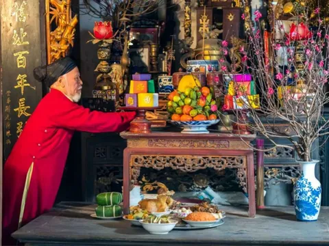 Những lưu ý để cúng Giao thừa Ất Tỵ 2025 đón vô vàn tài lộc