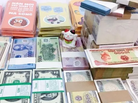 Đổi tiền lì xì hưởng chênh lệch có vi phạm pháp luật?