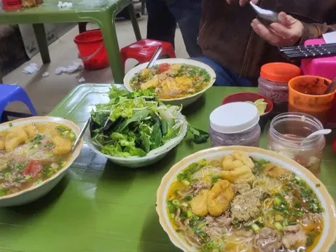 Diễn biến bất ngờ vụ quán bán 3 bát bún riêu giá 1.2 triệu đồng ngày mùng 1 Tết