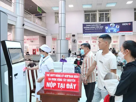 Người bệnh không phải quay lại nơi chuyển để xin cấp lại giấy chuyển tuyến BHYT theo mẫu mới