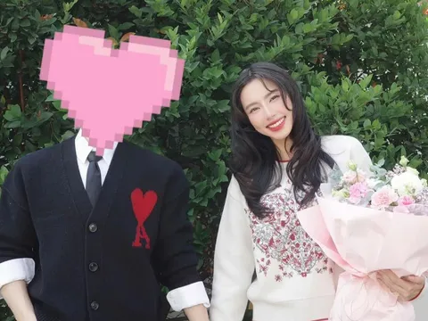 Hoa hậu Thùy Tiên công khai bạn trai?